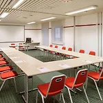 Ibis Hauptbahnhof Hotel 3*