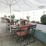 Ibis Hauptbahnhof Hotel 3*