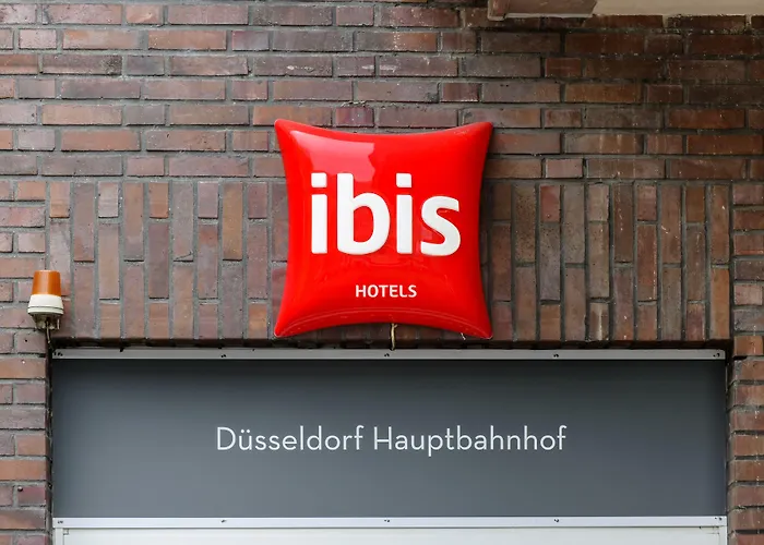 Ibis Hauptbahnhof Hotel 3*