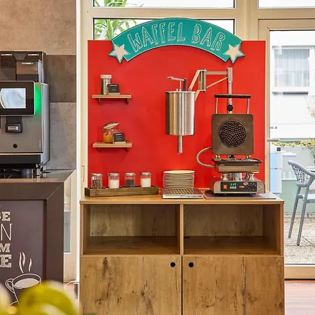 Hotel Ibis Hauptbahnhof 3*