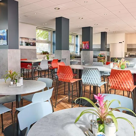 Ibis Hauptbahnhof 2*