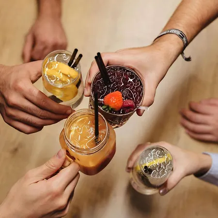 Ibis Hauptbahnhof Hotel 2*