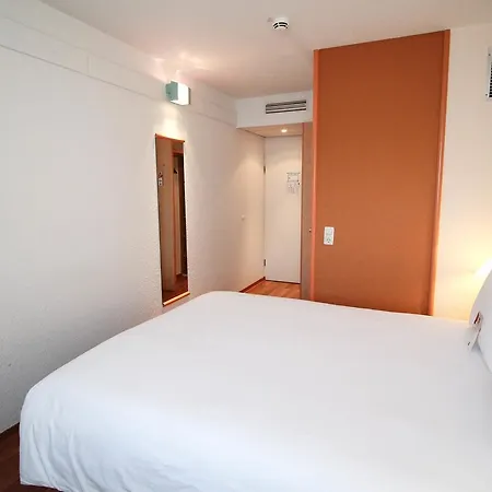 Ibis Hauptbahnhof 2*