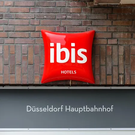 Ibis Hauptbahnhof מלון 3*