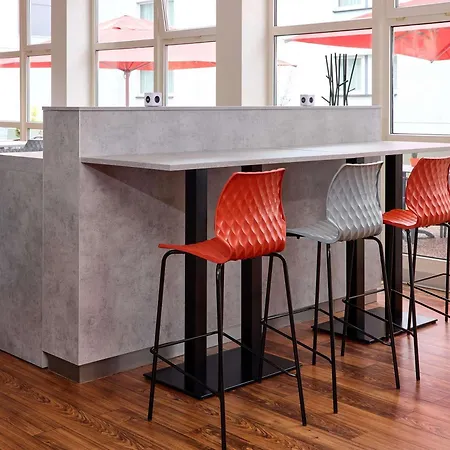 Ibis Hauptbahnhof Otel