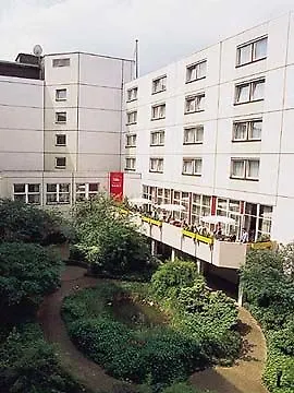 Otel Ibis Hauptbahnhof 2*