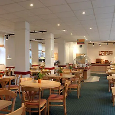 Otel Ibis Hauptbahnhof 2*