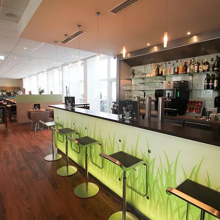 Ibis Hauptbahnhof 3* דיסלדורף